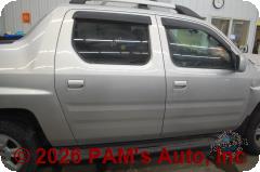 Vehicle photo 3