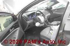 Vehicle photo 8