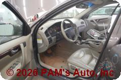Vehicle photo 8