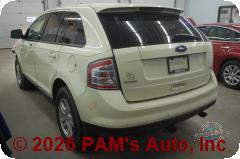 Vehicle photo 5