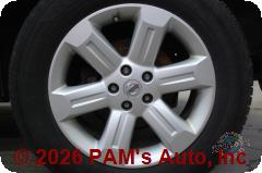 Vehicle photo 7