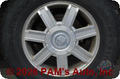 Vehicle photo 7