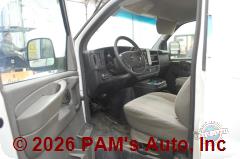 Vehicle photo 8
