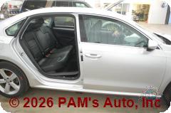Vehicle photo 3