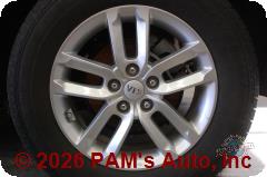 Vehicle photo 7