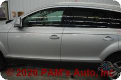 Vehicle photo 6