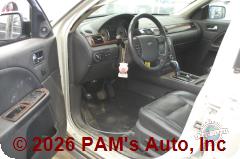 Vehicle photo 8