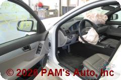 Vehicle photo 8