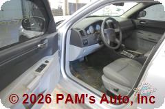 Vehicle photo 8