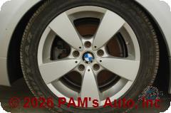 Vehicle photo 7