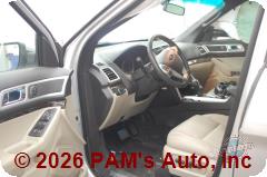 Vehicle photo 8