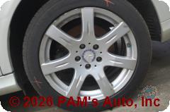 Vehicle photo 7