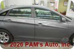 Vehicle photo 3