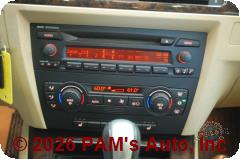 Vehicle photo 11