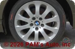 Vehicle photo 7