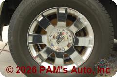Vehicle photo 7