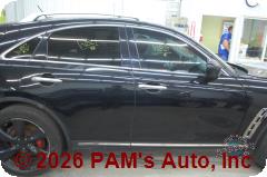 Vehicle photo 3