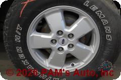 Vehicle photo 7