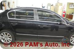 Vehicle photo 3