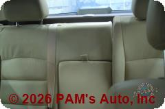 Vehicle photo 13