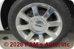 Vehicle photo 7