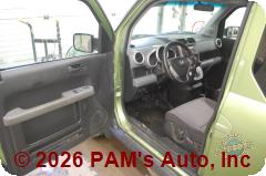 Vehicle photo 8