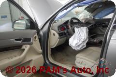 Vehicle photo 8