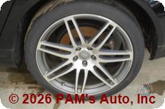 Vehicle photo 7