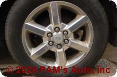Vehicle photo 7