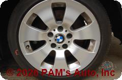 Vehicle photo 7