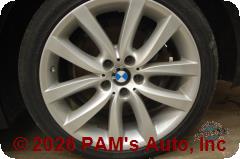 Vehicle photo 7