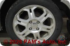 Vehicle photo 7