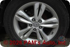 Vehicle photo 9