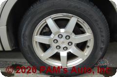 Vehicle photo 7
