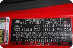 Vehicle photo 12