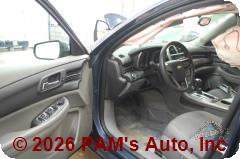Vehicle photo 8