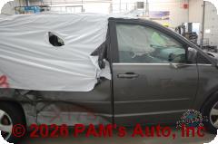 Vehicle photo 3