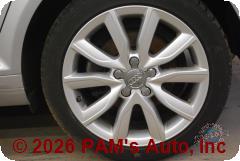 Vehicle photo 7