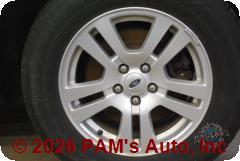 Vehicle photo 7