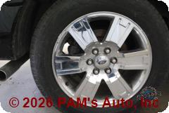 Vehicle photo 7