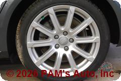 Vehicle photo 7