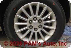 Vehicle photo 7