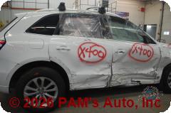 Vehicle photo 3