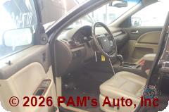 Vehicle photo 8
