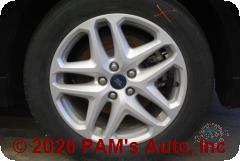 Vehicle photo 7