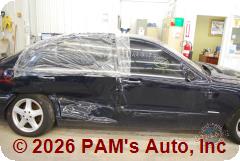 Vehicle photo 3