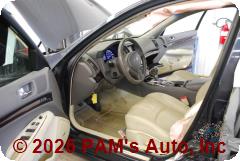 Vehicle photo 8