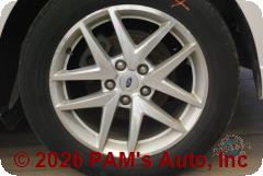 Vehicle photo 7