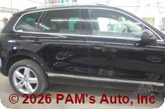 Vehicle photo 3