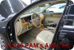Vehicle photo 8